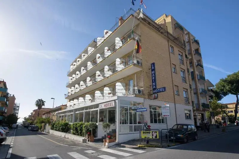 Hotel La Marina