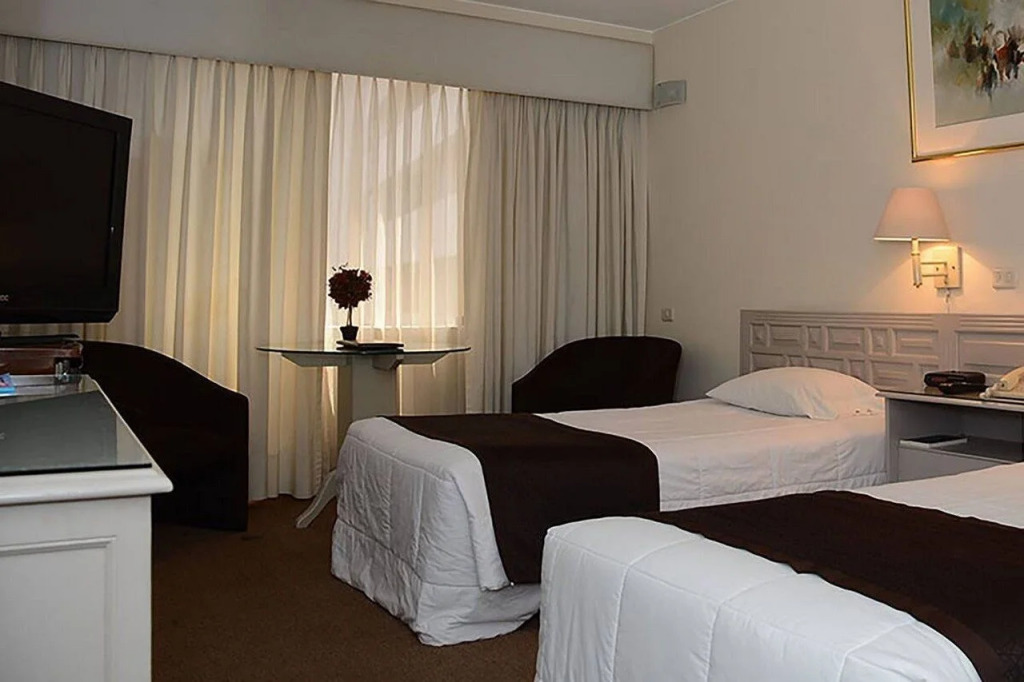 Maria Angola Hotel & Centro de Convenciones