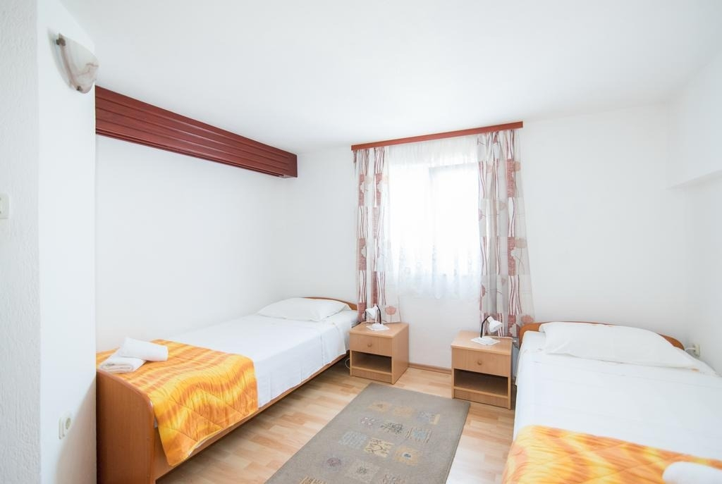 Apartment Orange