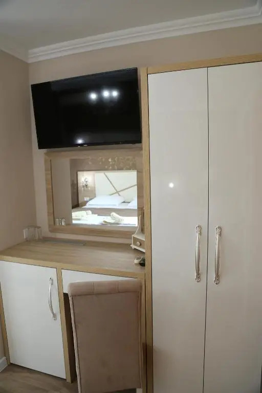 "HOLIDAY" apartments & rooms