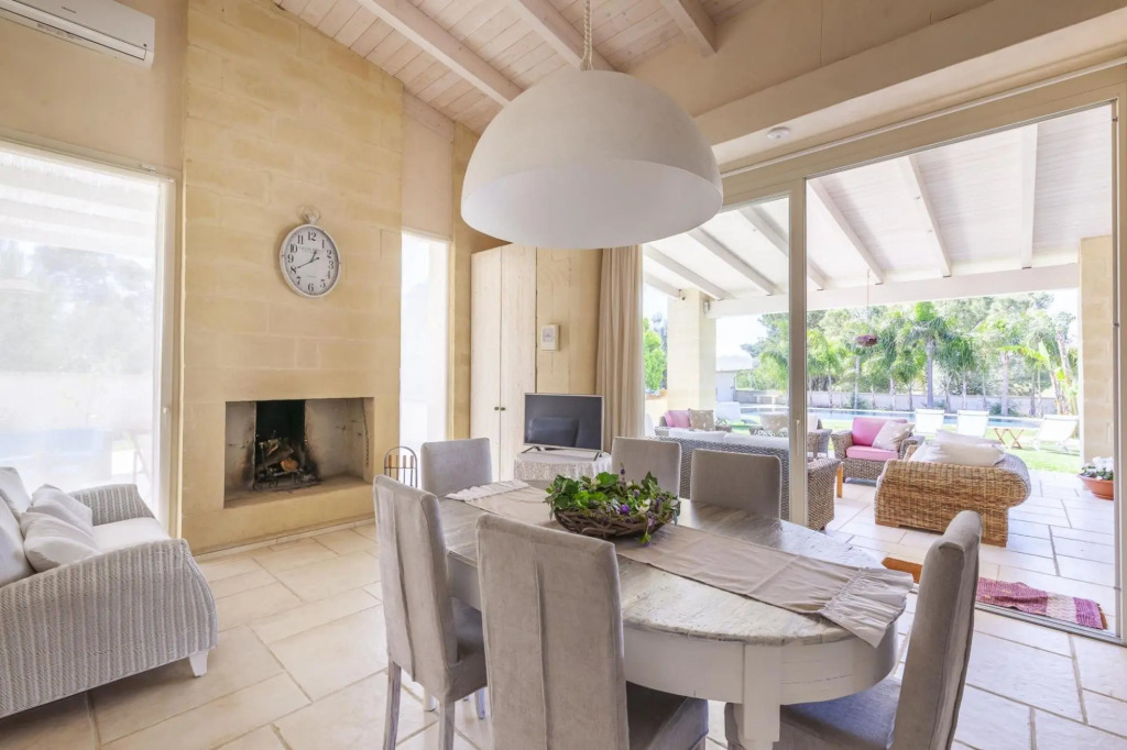 Ground floor apartment in Villa Reginella, with shared swimming pool in Lecce-Reginella Padronale