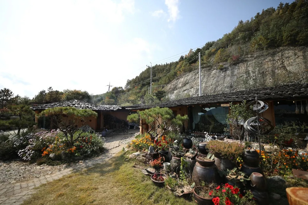 Jinan Todam Pension