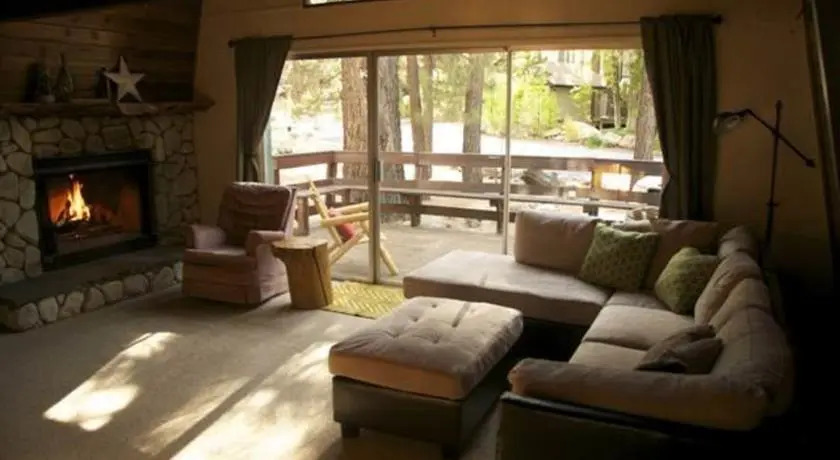 RedAwning Mountain Breeze