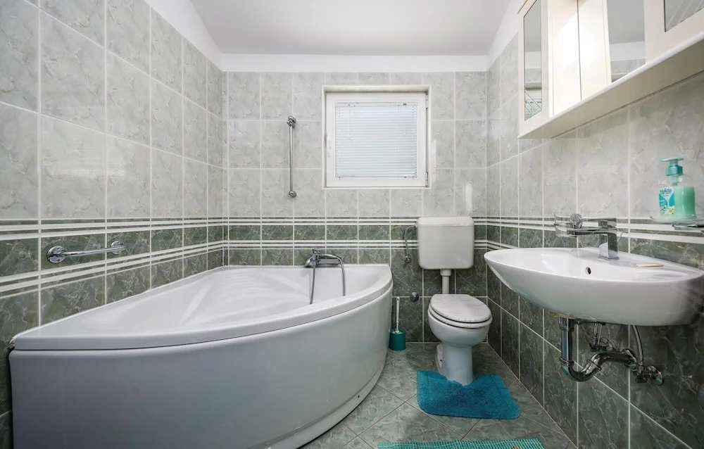 Awesome Home in Sv lovrec With Wifi and 2 Bedrooms