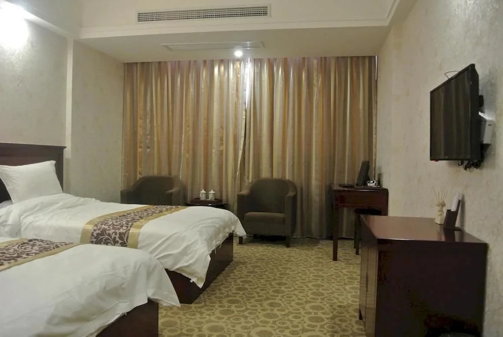 Xianju Baita Business Hotel