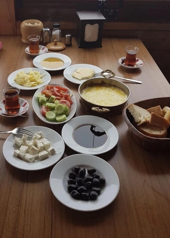 Yedigoller Hotel & Restaurant