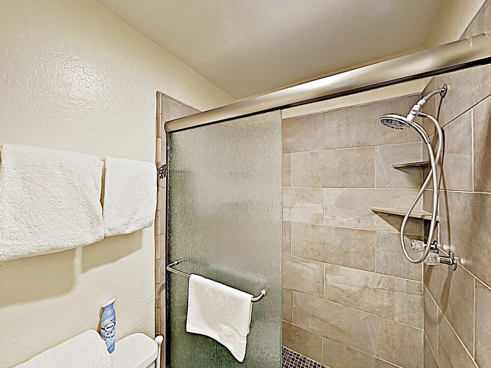 Mt. W/ Sleep Number Beds - Walk To Slopes 2 Bedroom Condo