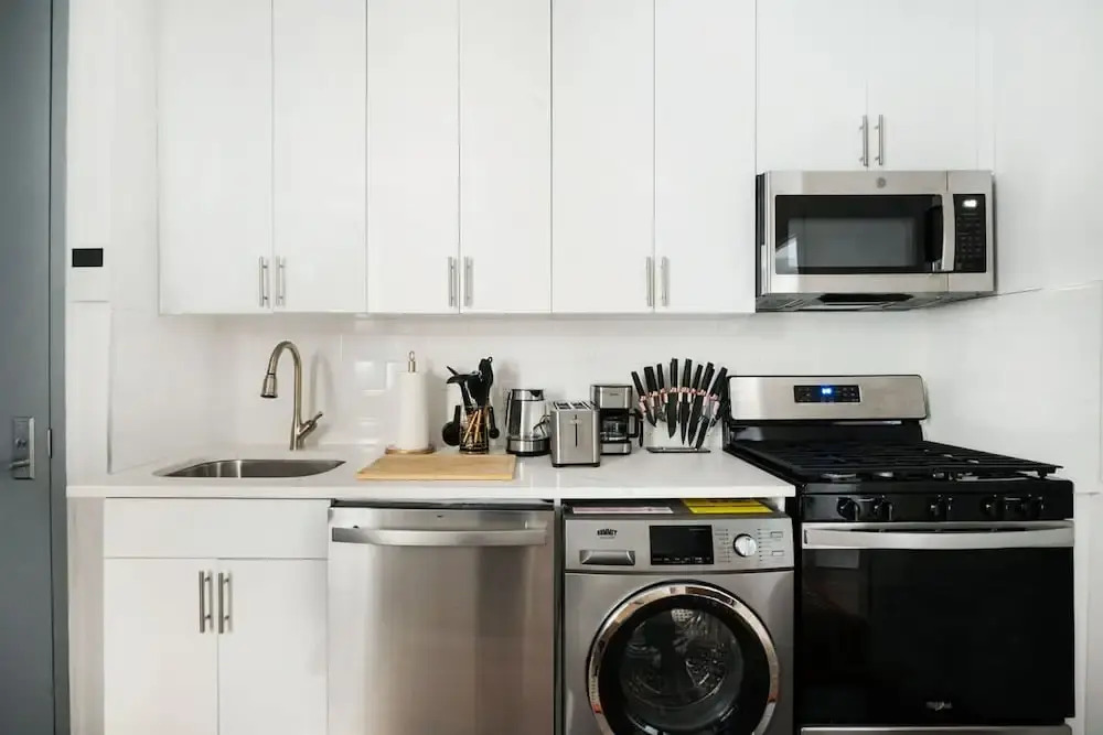 1290-3 New Renovated 2 Bedrooms in UES