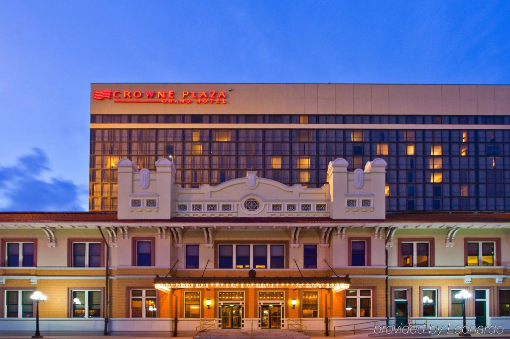 Crowne Plaza Hotel Pensacola Grand