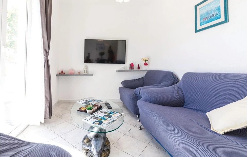 Beautiful Home in Poljica With Wifi and 3 Bedrooms