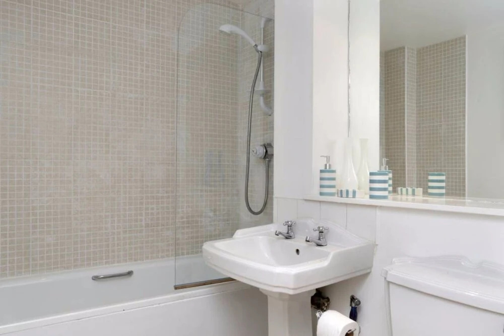2 Bedroom Flat Near Edinburgh Playhouse
