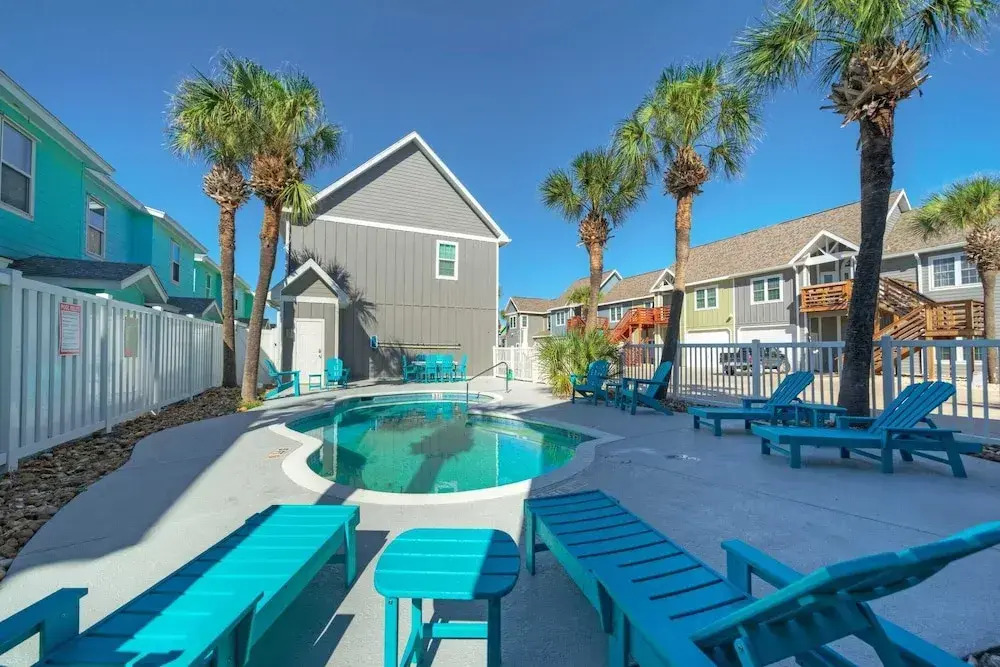 Communal Pool, Beach Gear & Prime Location Near Port Aransas Beaches Salty Seas by Avantstay