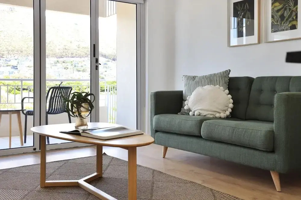 Two Bedroom Apartment With Mountain Views