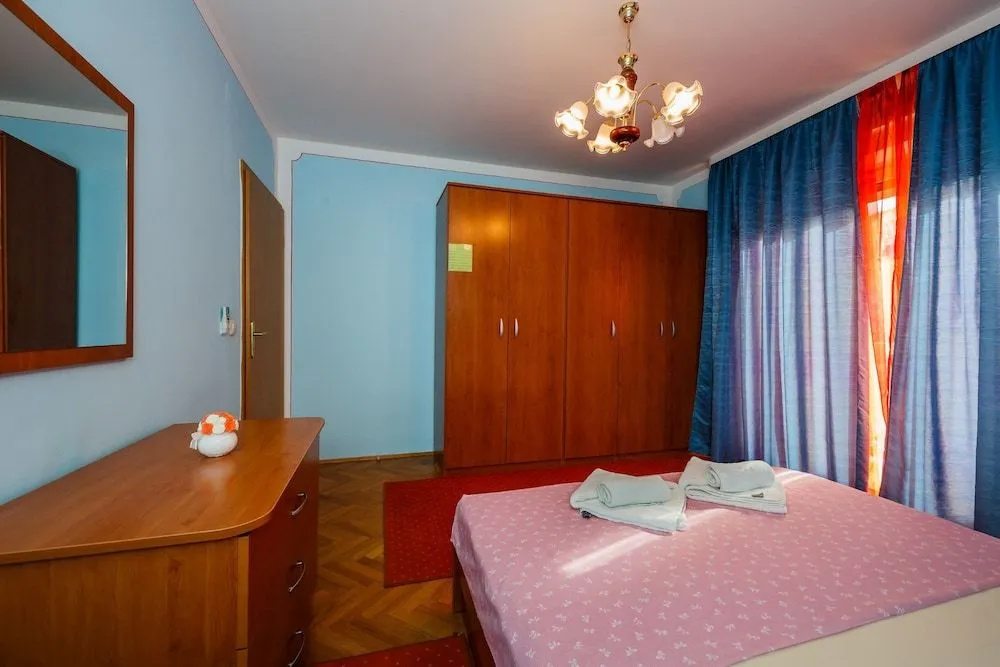 Apartments Pero