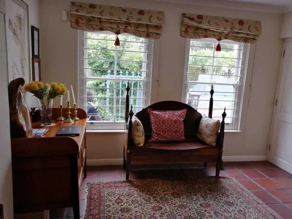The Oval Bed and Breakfast