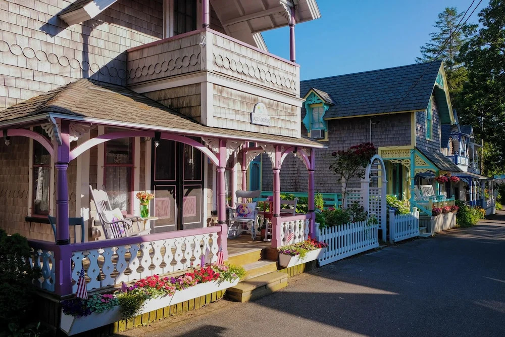 Pequot Hotel
