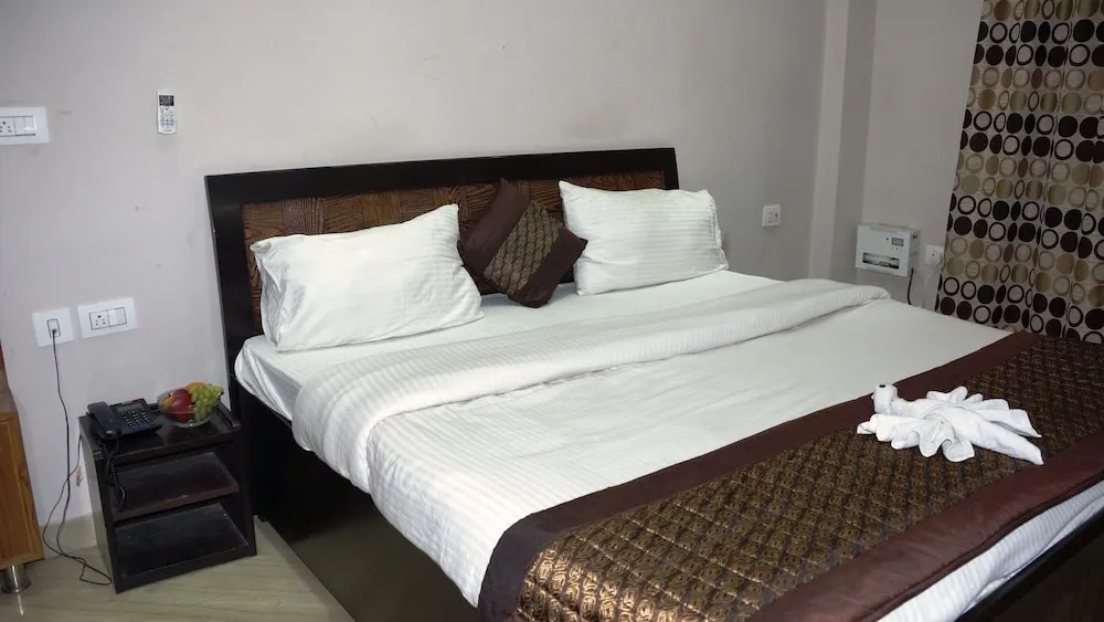 Maxfort Hospital Apartment