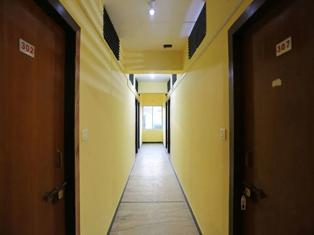 OYO 12337 Hotel Rupashi Bangla