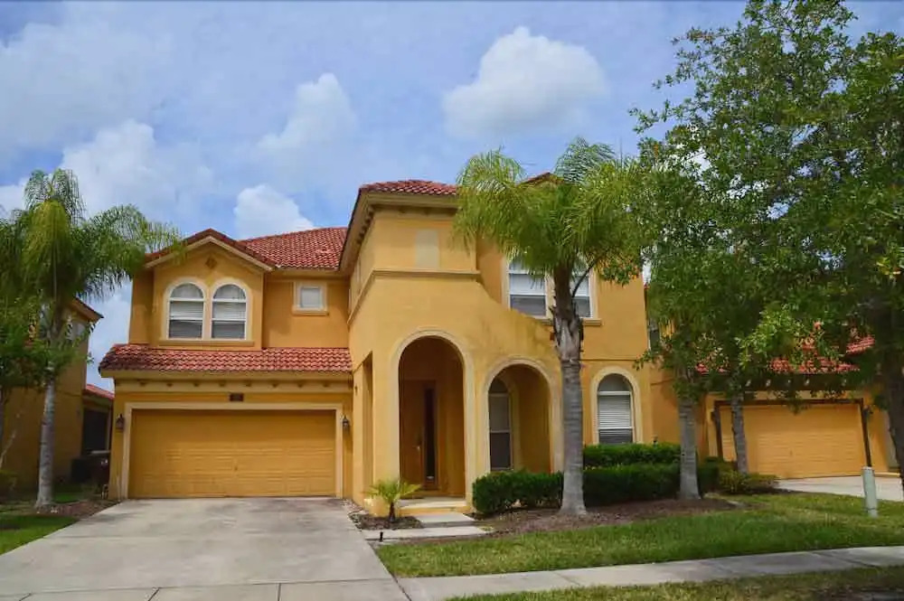 Kissimmee-Davenport Pool Homes by Hayes