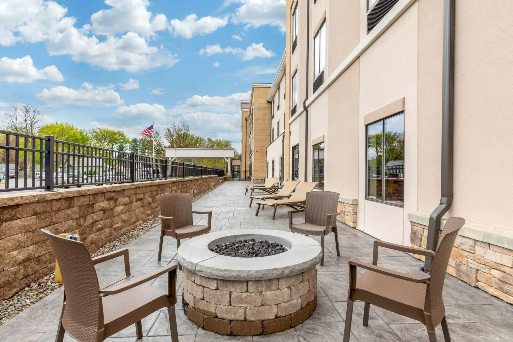 Comfort Inn & Suites Schenectady - Scotia