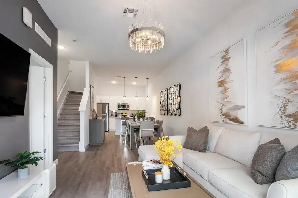 Radiant Realm - Avantstay 30mins to Disney + Private Pool