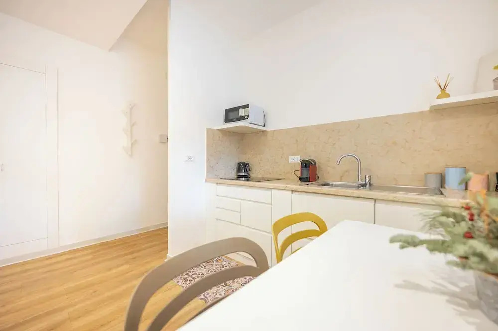 Debora's Flat