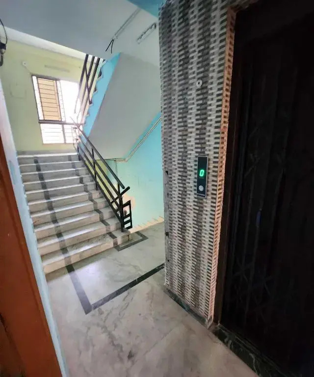 OYO R Guest House Near Netaji Subhash Chandra Bose International Airport