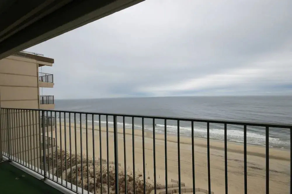 English Towers 1108 - 3 Br Condo