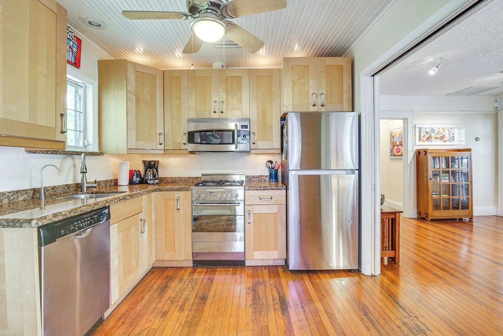 Fort Lauderdale Oasis w/ Pool ~ 2 Mi to Beach!