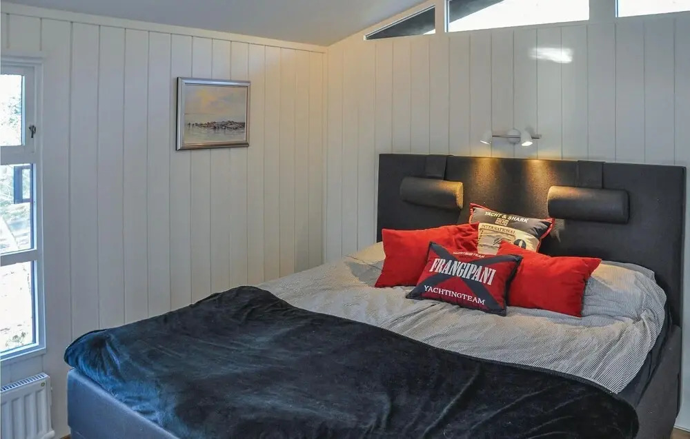 Cozy Home In Rockneby With Wifi