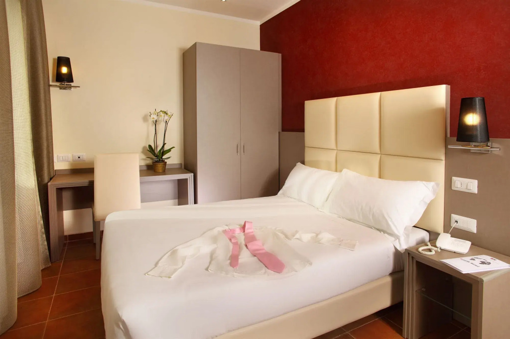 Hearth Hotel