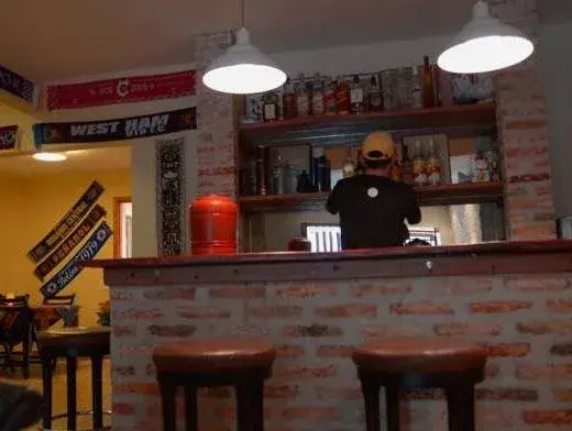 Escambo Hostel