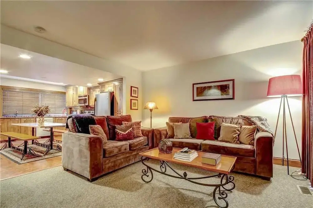Racquet Club #125 2 Bedroom Condo