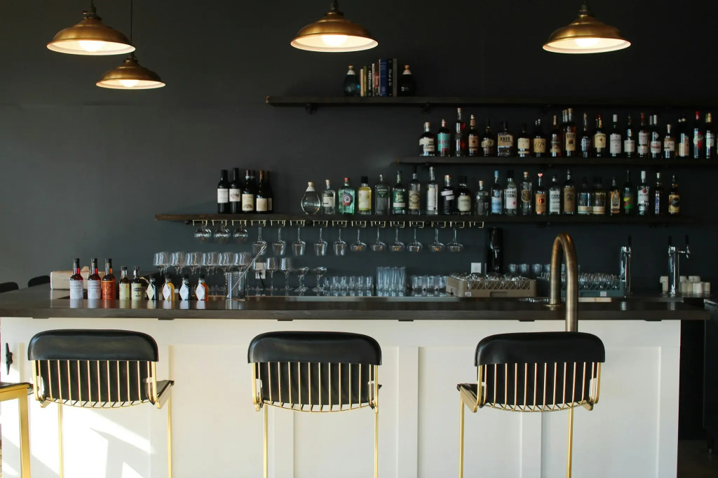 Bowline Hotel