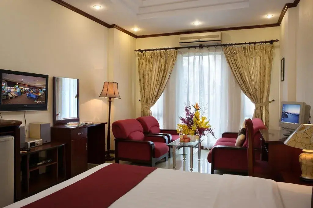 Aurora Central Hanoi Hotel
