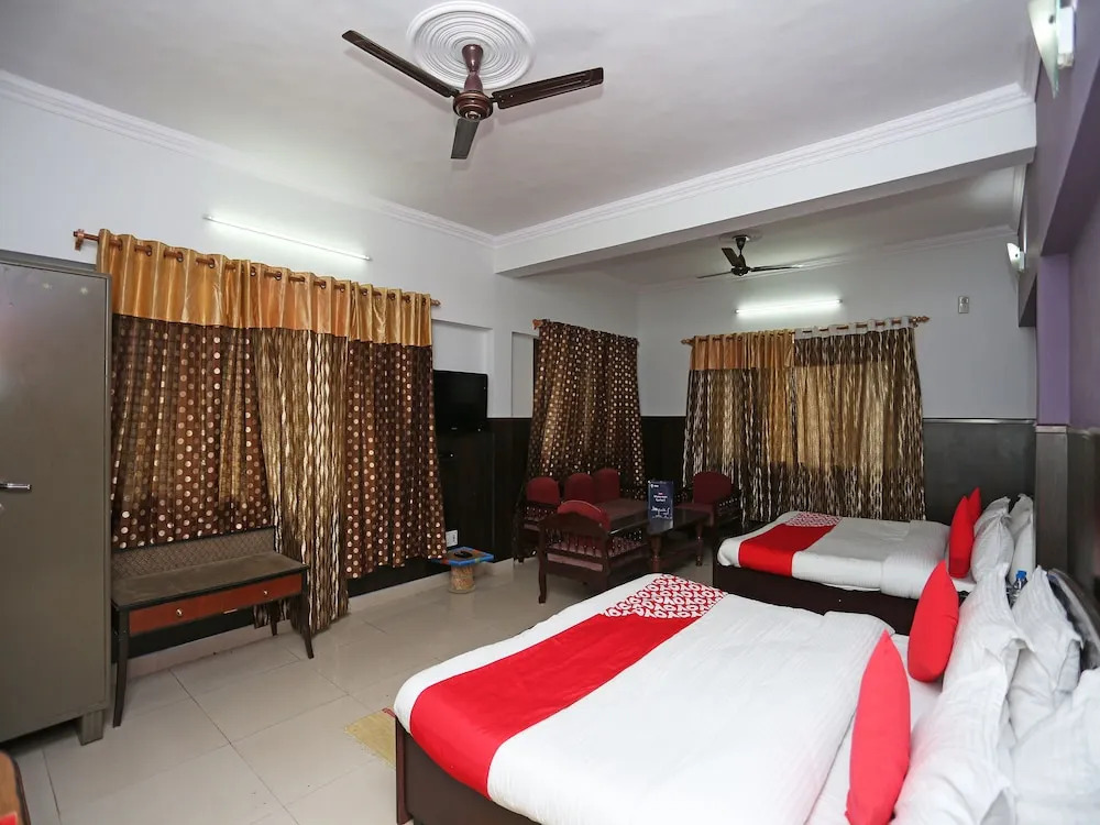 Oyo 14877 Alinda Guest House