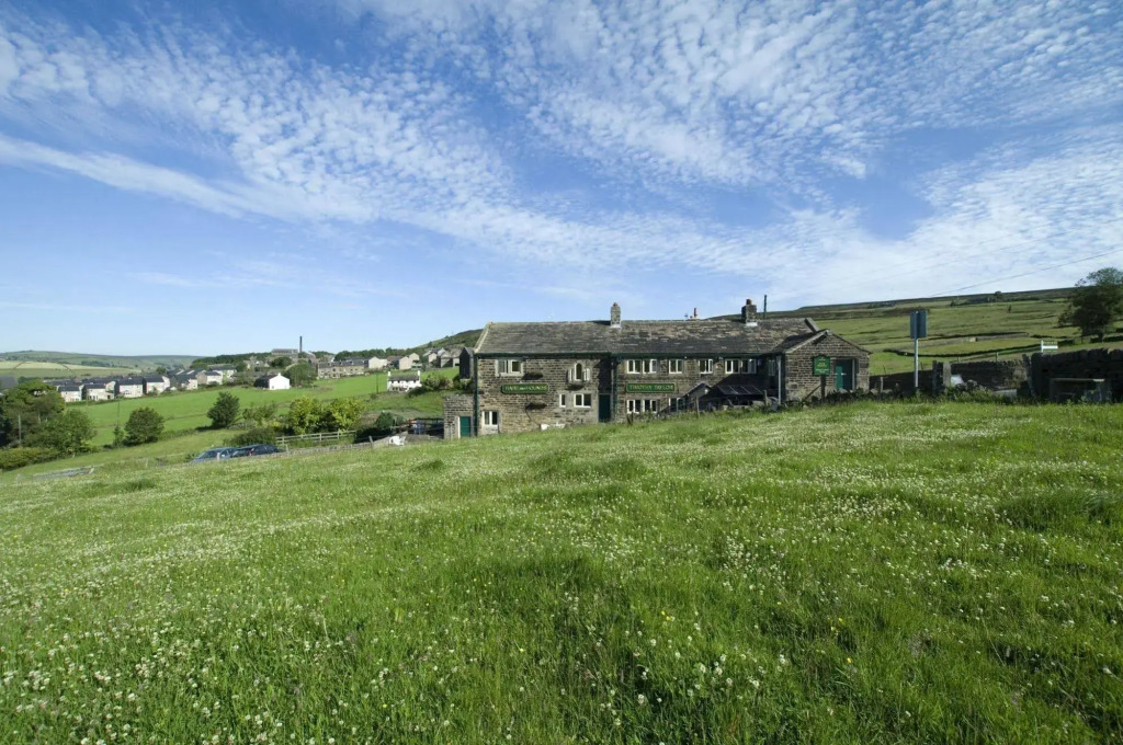 The Hare and Hounds Country Inn