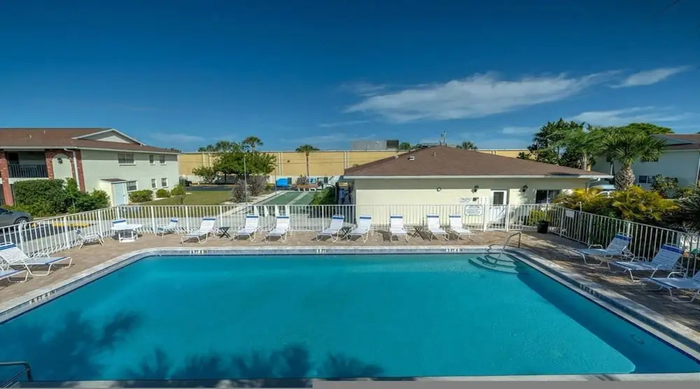 Palm Manor Resort - Unit 6-203