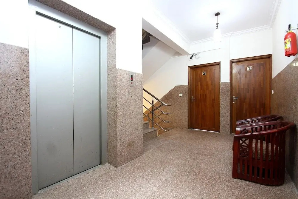 OYO 9959 Hotel Varcity Ruby