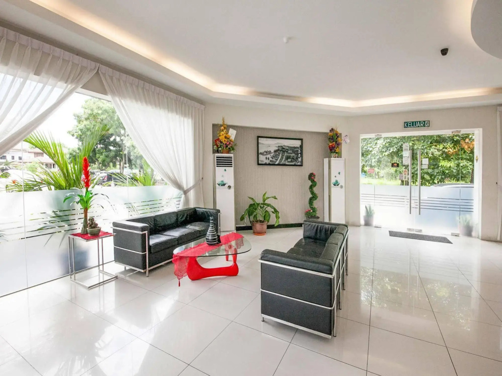 OYO Rooms Near Tanjung Aru Beach