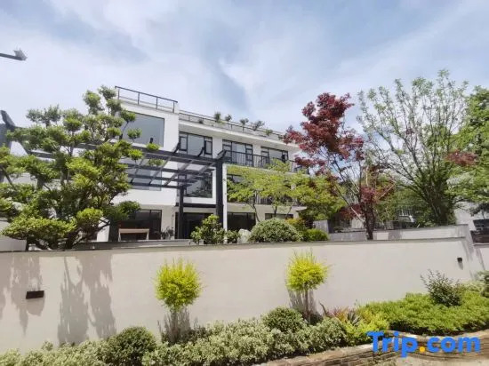 Weilan Cottage Homestay