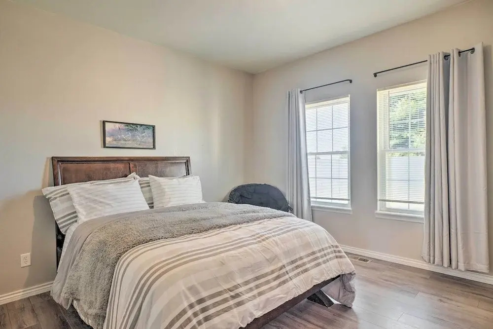 10 Mi to Dtwn: Colorado Springs Townhome