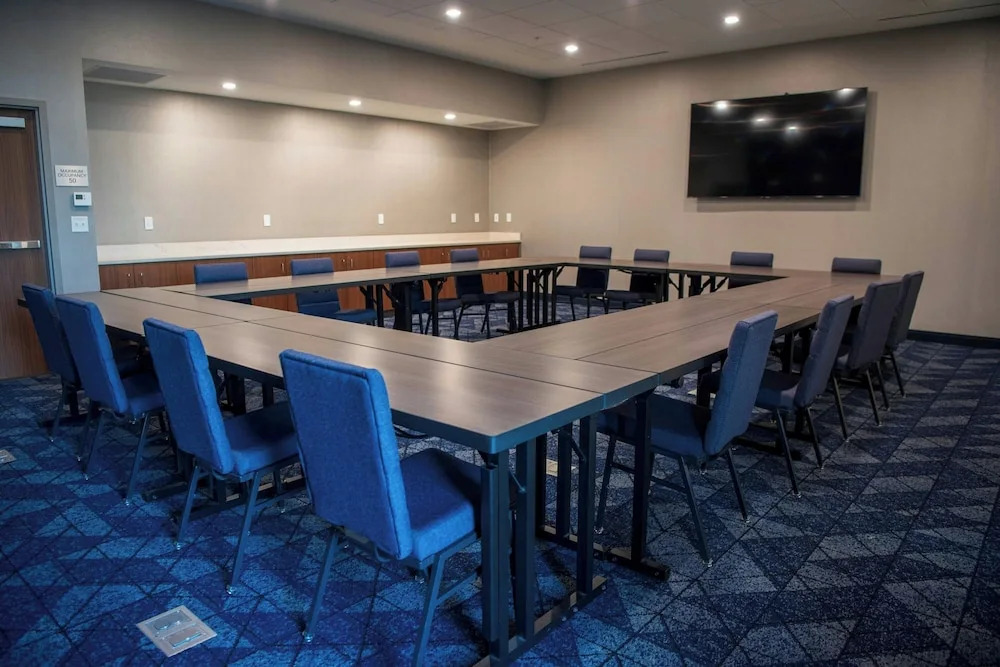 Courtyard By Marriott Lake City
