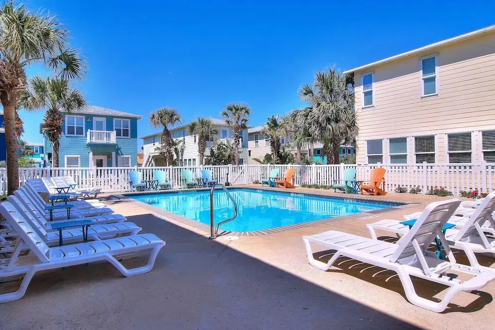 Flip Flops and Shades 3 Bedrooms 2 Bathrooms Home