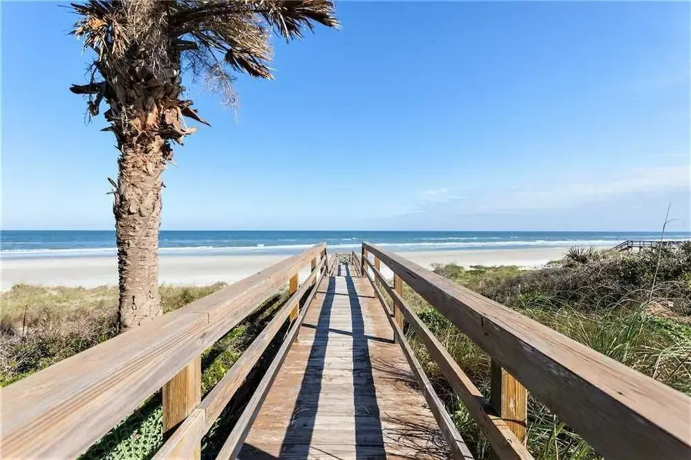 Summer Wind, 4 bedrooms, Private Pool, Next to Beach, Sleeps 8