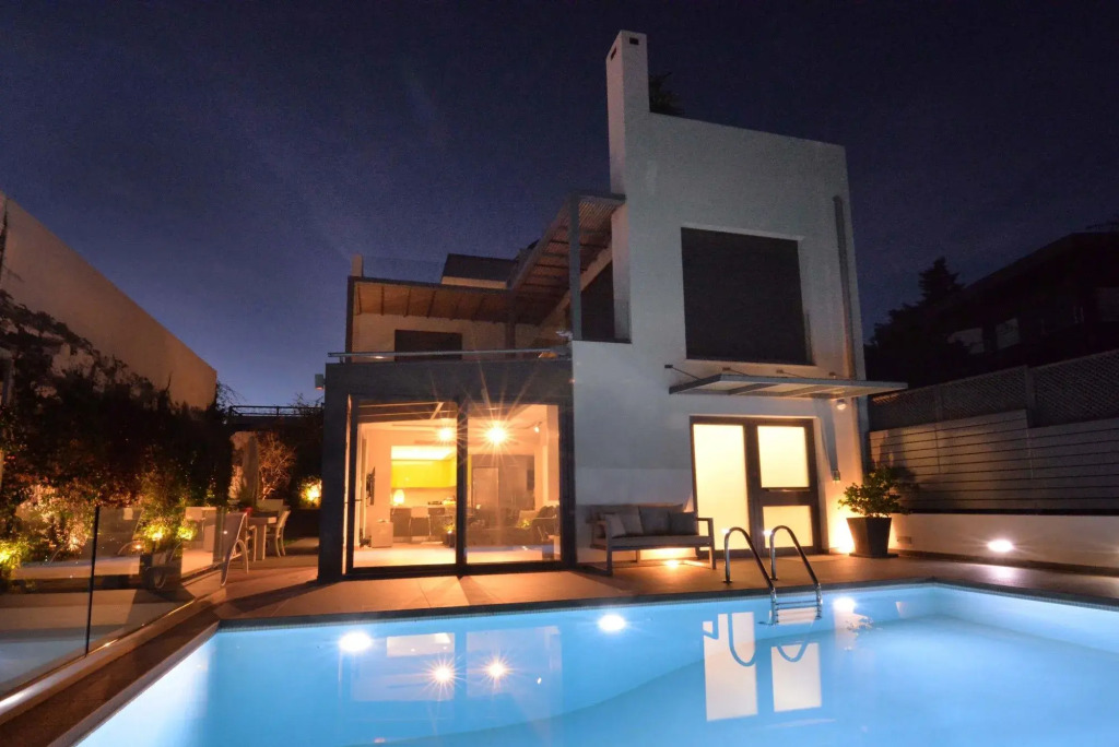Stefanos Villa Lagonissi