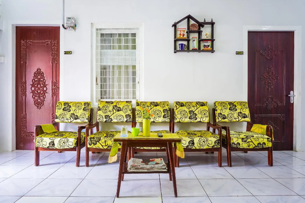 Hotel O Jalan Jenderal Sudirman Near Imam Bonjol Square Formerly Nelvi Guest House