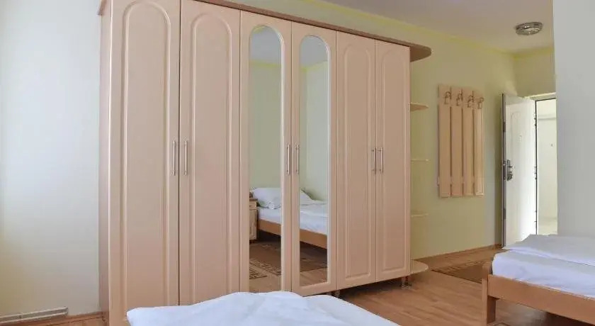 Hostel Mir
