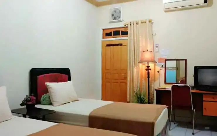 Hotel Simpang Empat
