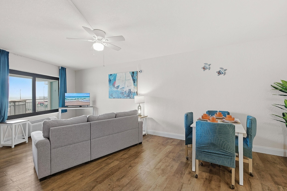 Ocean Breeze Resort 202